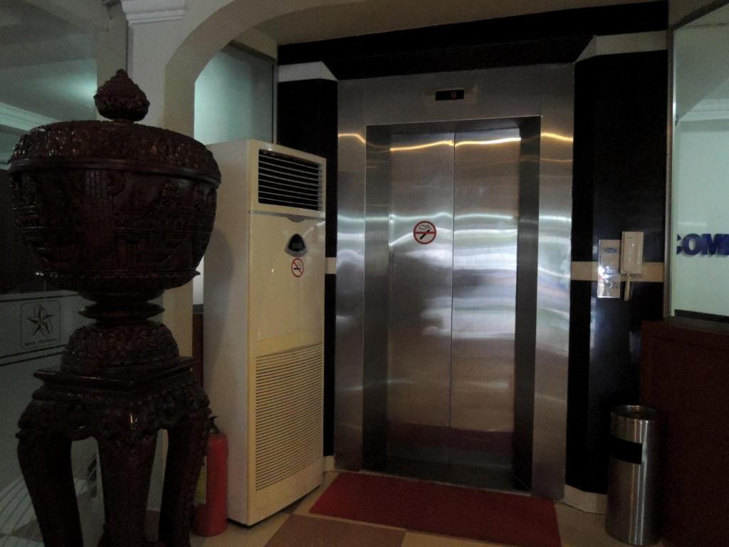 Comfort Star 2 Hotel Phnom Penh Esterno foto